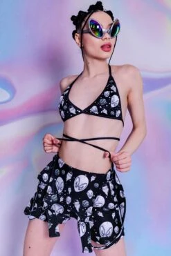 Black Alien Heads Triangle Top -Unique Clothing black alien triangle top front view